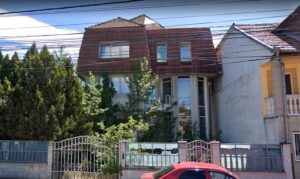 Vila D+P+2E+M + teren intravilan 405mp, Campulung, jud. Arges