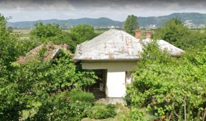 Casa 74mp + casa 28mp + anexe + teren intravilan 850mp, Budesti, jud. Valcea