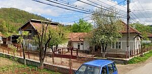 Casa P+M 56mp + casa P 83mp + anexa + teren intravilan 654mp, Brad, jud. Hunedoara