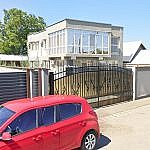 Spatiu comercial P+E + garaj + teren intravilan 478mp, Ploiestiori, jud. Prahova