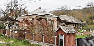 Casa 70mp + anexa + teren intravilan 1.600mp, Pacioiu, jud. Arges