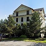 Pensiune turistica S+P+2E+M + teren intravilan 590mp, Predeal, jud. Brasov