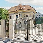 Vila 2S+P+E+M + anexe + teren intravilan 815mp, sector 3, Bucuresti