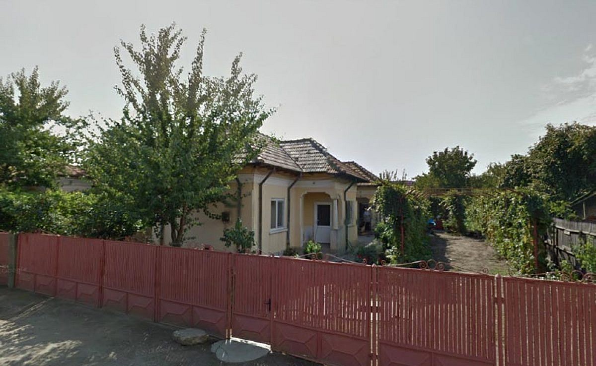 Casa 68mp + anexa + teren intravilan 780mp, Corabia, jud. Olt