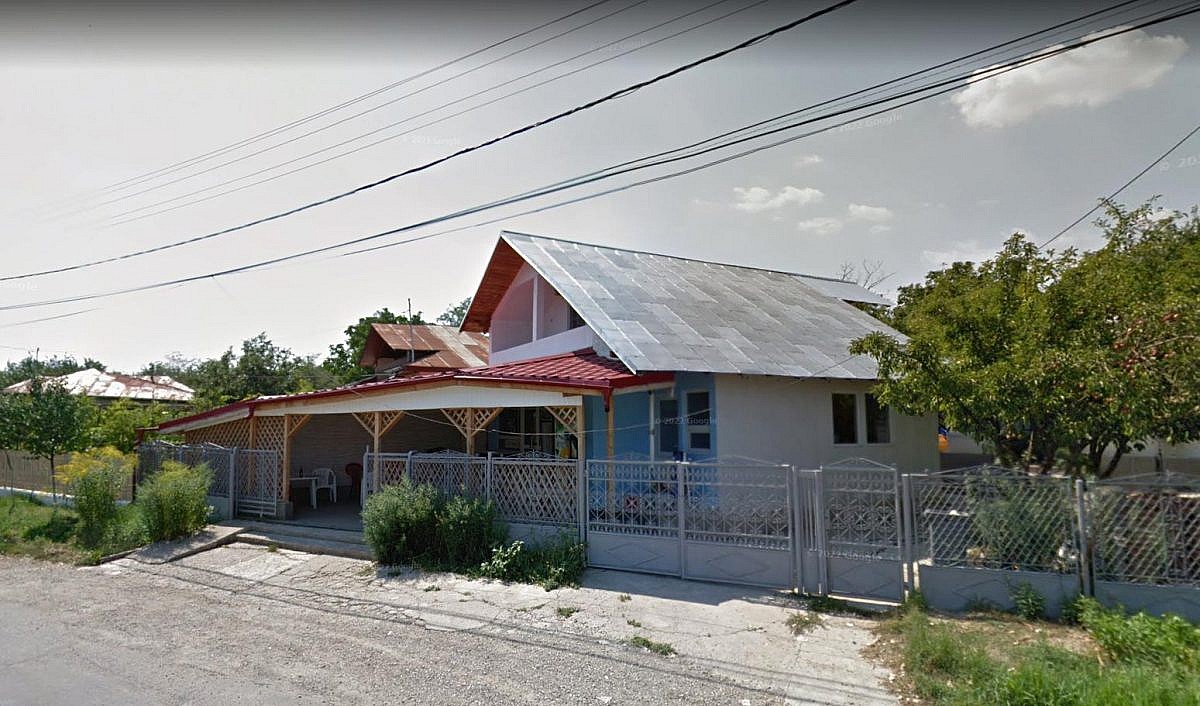 Spatiu comercial 61mp + teren intravilan 450mp, Gornet, jud. Prahova