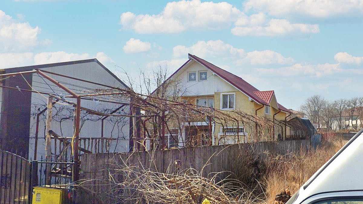 Casa P+M 140,72mp + garaj + teren intravilan 565,67mp, Bacau, jud. Bacau