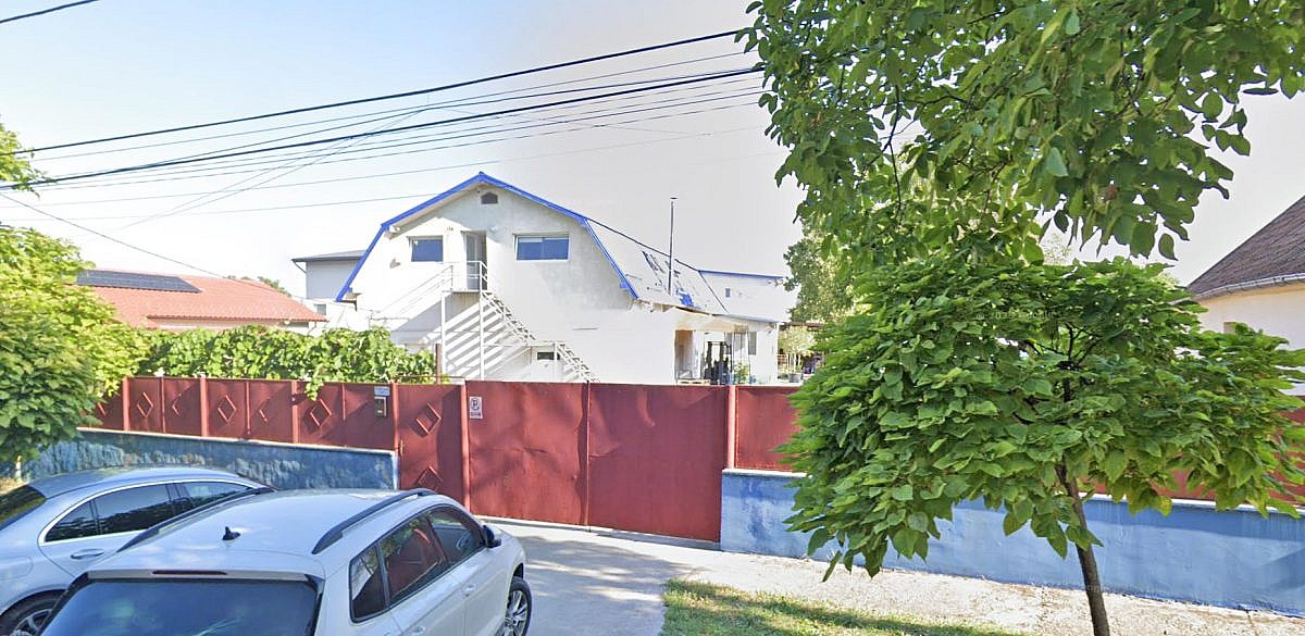 Casa 54mp + spatiu comercial P+M + teren intravilan 1.114mp, Timisoara, jud. Timis