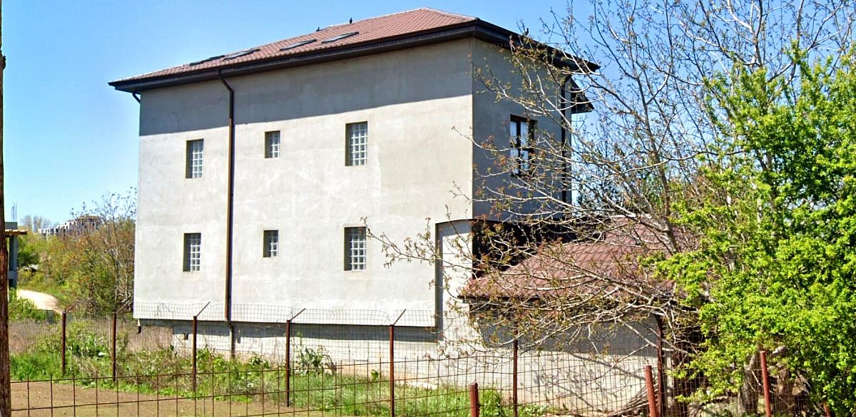 Vila S+P+E+M 113mp + anexe + teren intravilan 1.775mp, Constanta, jud. Constanta