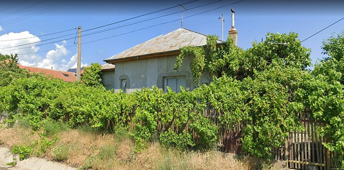 Casa 101,80mp + anexe + teren intravilan 1.522mp, Carligele, jud. Vrancea