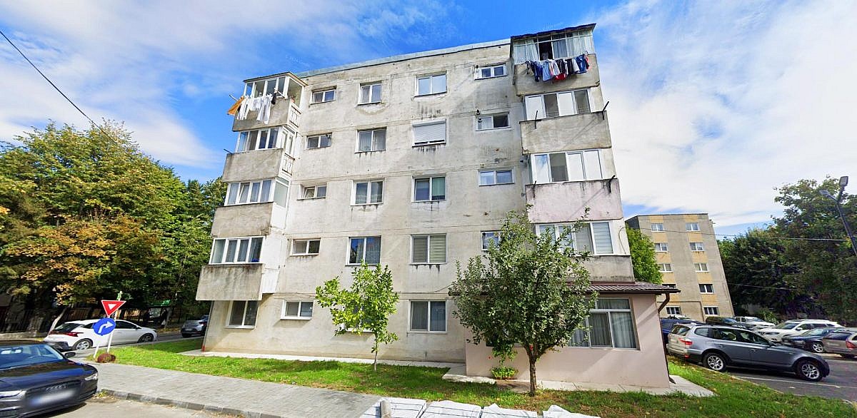 Apartament 3 camere, 44mp, Ramnicu Valcea, jud. Valcea