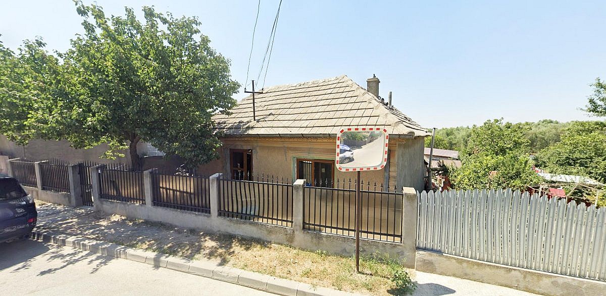 Casa D+P + anexe + teren intravilan 1.863mp, Turcoaia, jud. Tulcea