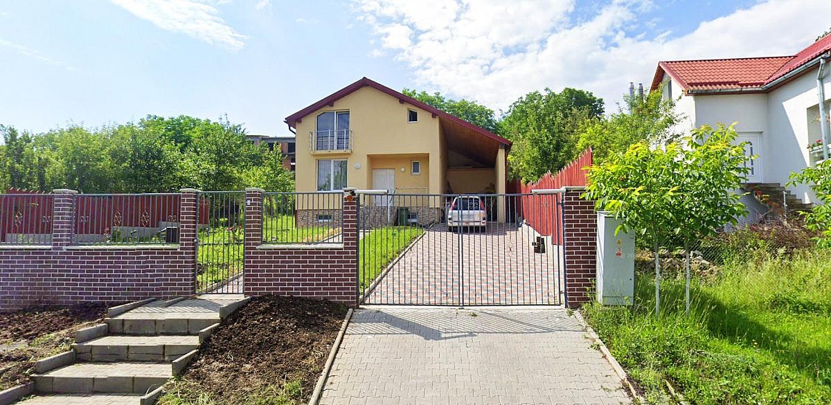 Vila D+P+M 94mp + anexa + teren intravilan 780mp, Floresti, jud. Cluj