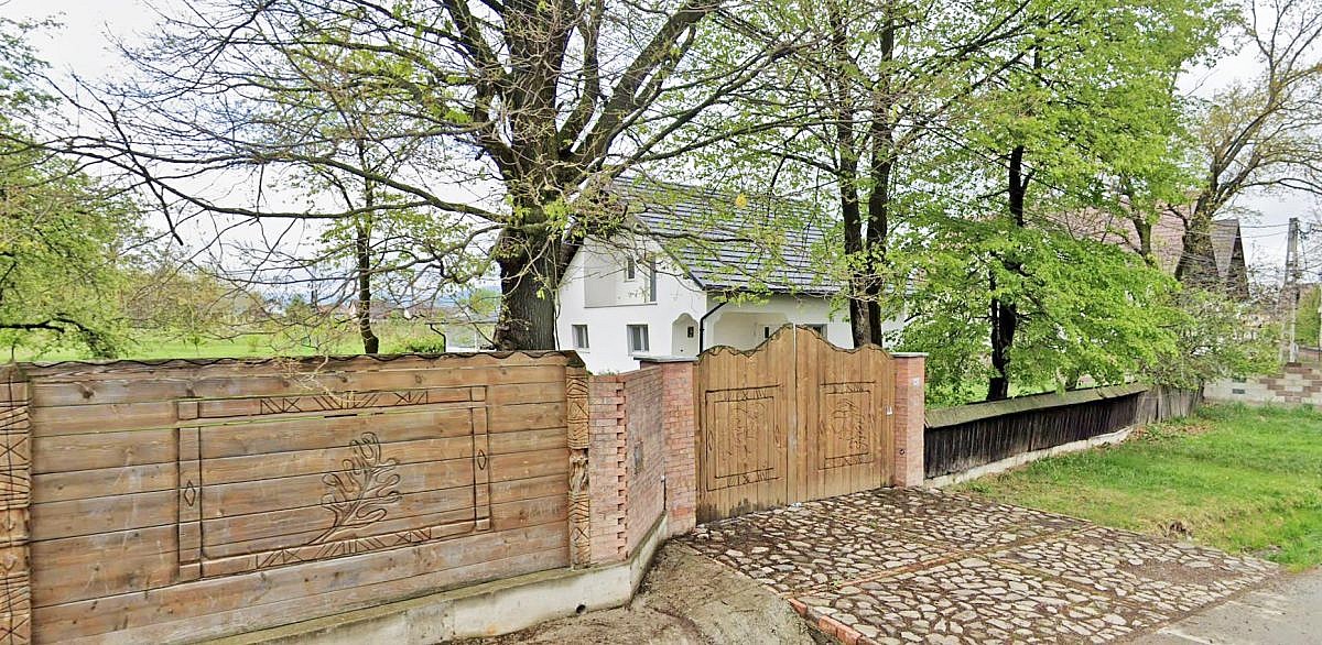 Vila P+M 177mp + teren intravilan 5.200mp, Marginea, jud. Suceava