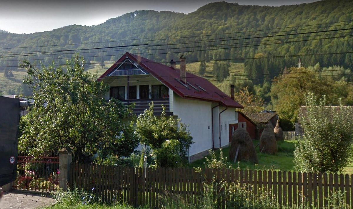 Casa P+E 125mp + casa P+E 48mp + teren intravilan 397mp, Tarcau, jud. Neamt