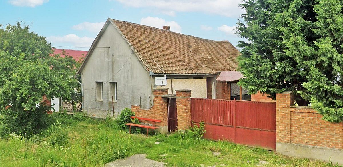 Casa + teren intravilan 2.880mp, Zarand, jud. Arad