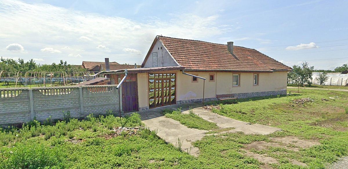 Casa P 160mp + anexa + teren intravilan 1.454mp, Zarand, jud. Arad