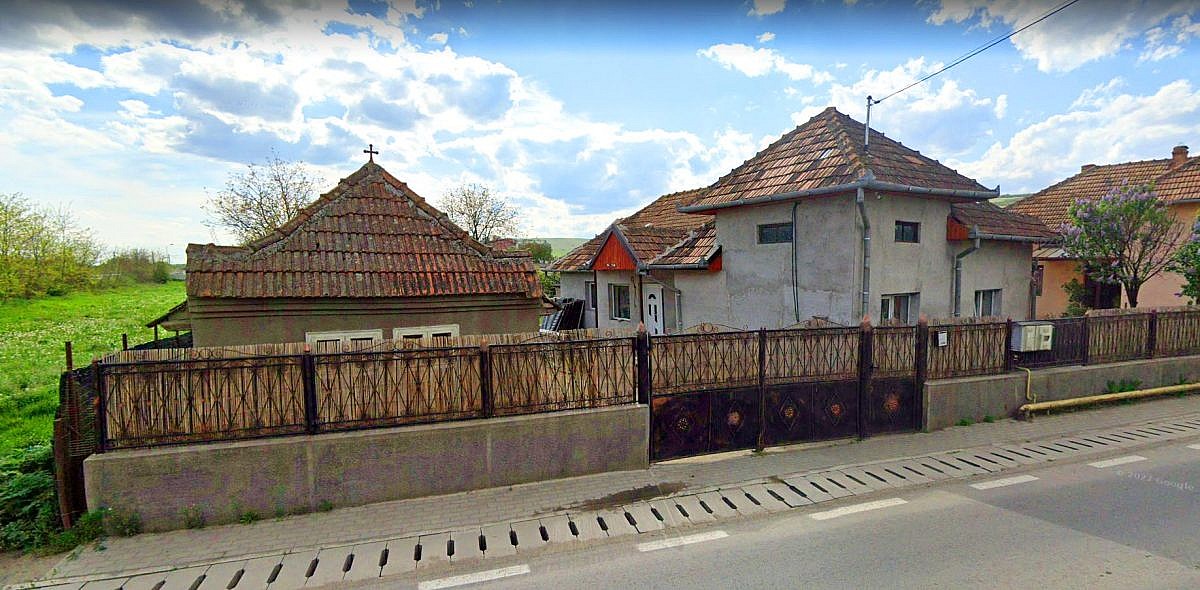 Casa 104mp + anexe + teren intravilan 2.300mp, Santimbru, jud. Alba