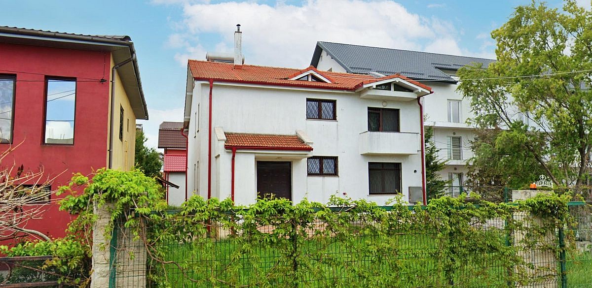 Vila P+M 138mp + anexa P+pod + piscina + teren intravilan 500mp, Costinesti, jud. Constanta