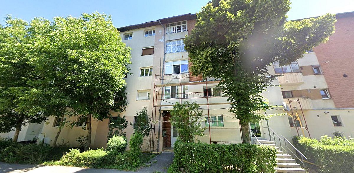 Apartament 3 camere, 77,24mp + garaj, Resita, jud. Caras-Severin