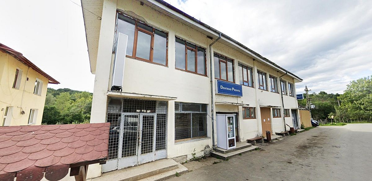 Spatiu comercial P+E + anexe + teren intravilan 1.807mp, Provita de Sus, jud. Prahova