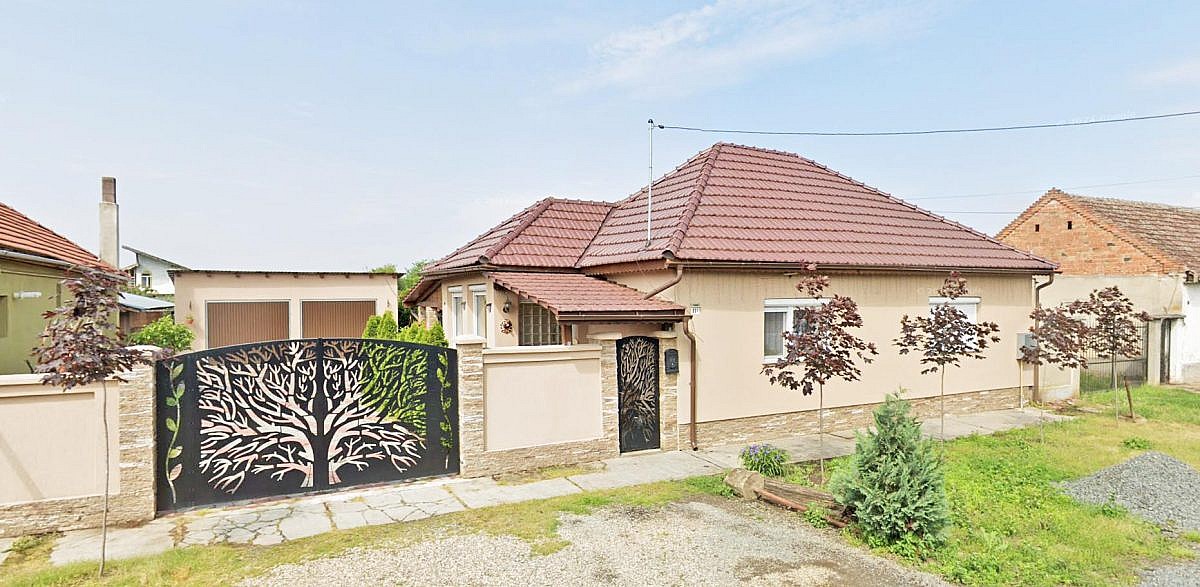 Casa P 130mp + anexa + teren intravilan 1.080mp, Macea, jud. Arad