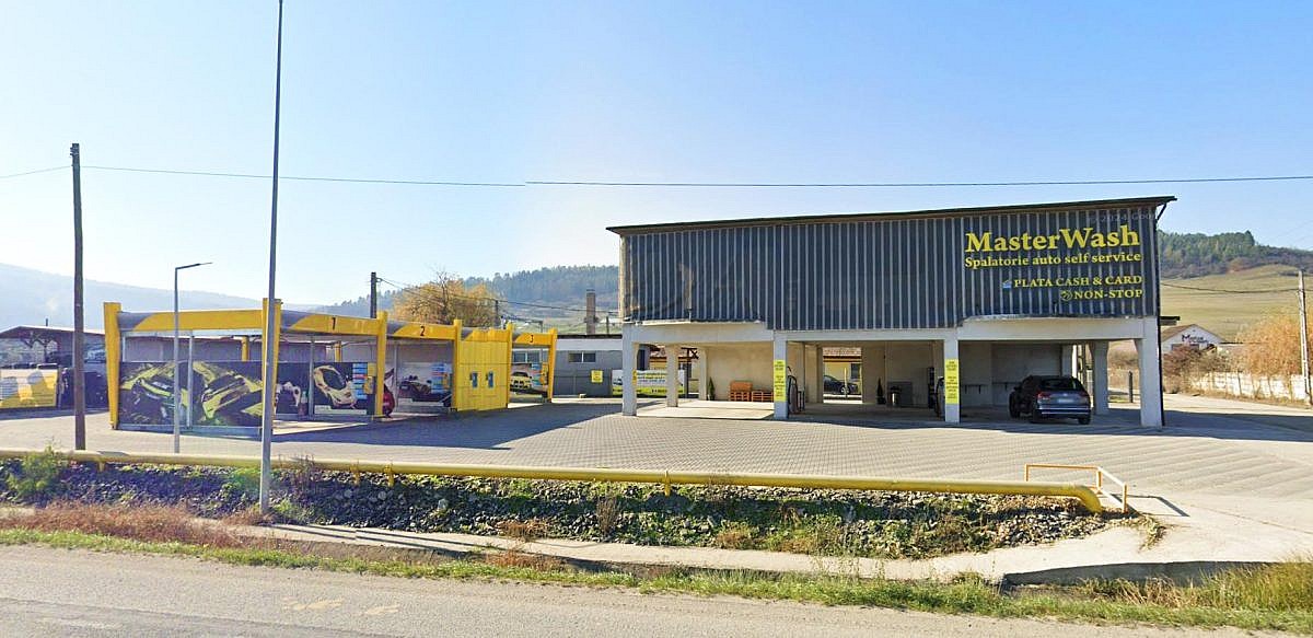 Spalatorie auto + teren intravilan 1.500mp, Dej, jud. Cluj