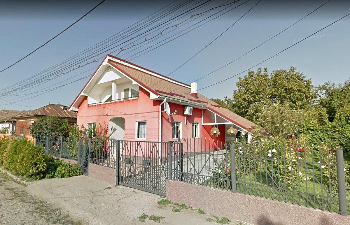 Casa S+P+M 96mp + teren intravilan 772mp, Segarcea, jud. Dolj