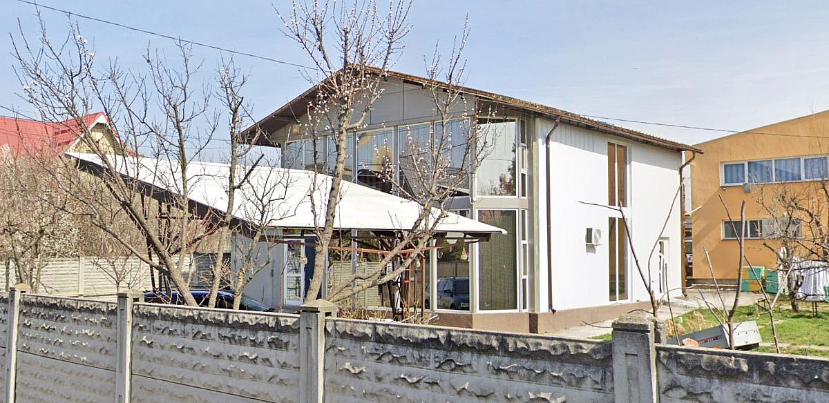 Vila 87mp + anexa + teren intravilan 678mp, Craiova, jud. Dolj