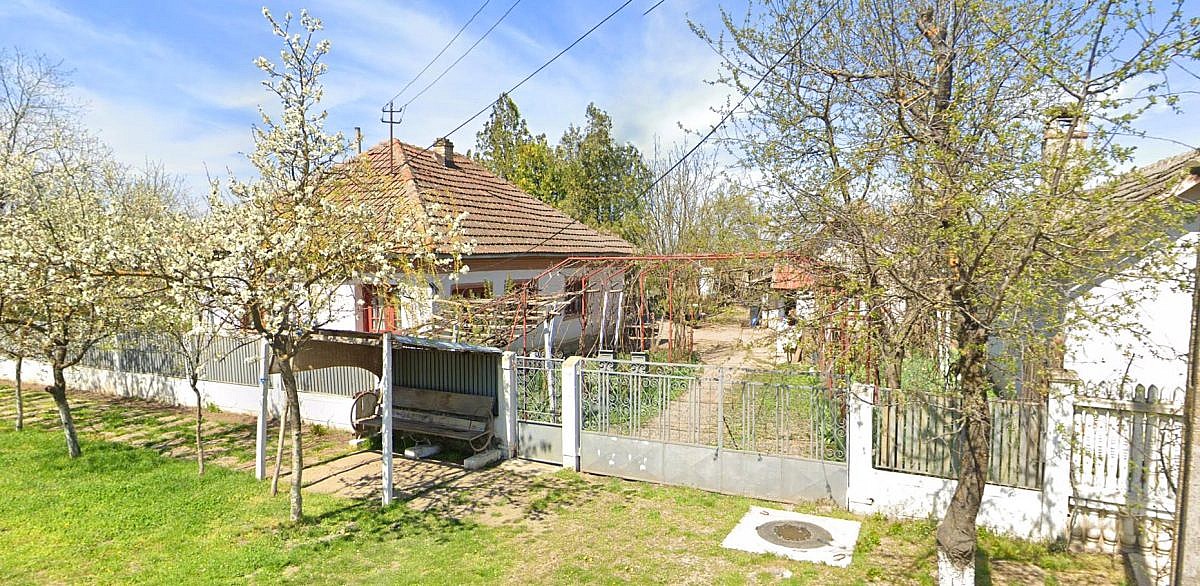 Casa 2 camere + anexe + teren intravilan 2.100mp, Sapata, jud. Dolj