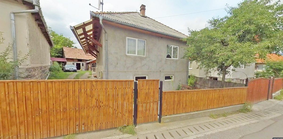 Casa 3 camere + teren intravilan 916mp, Corund, jud. Harghita