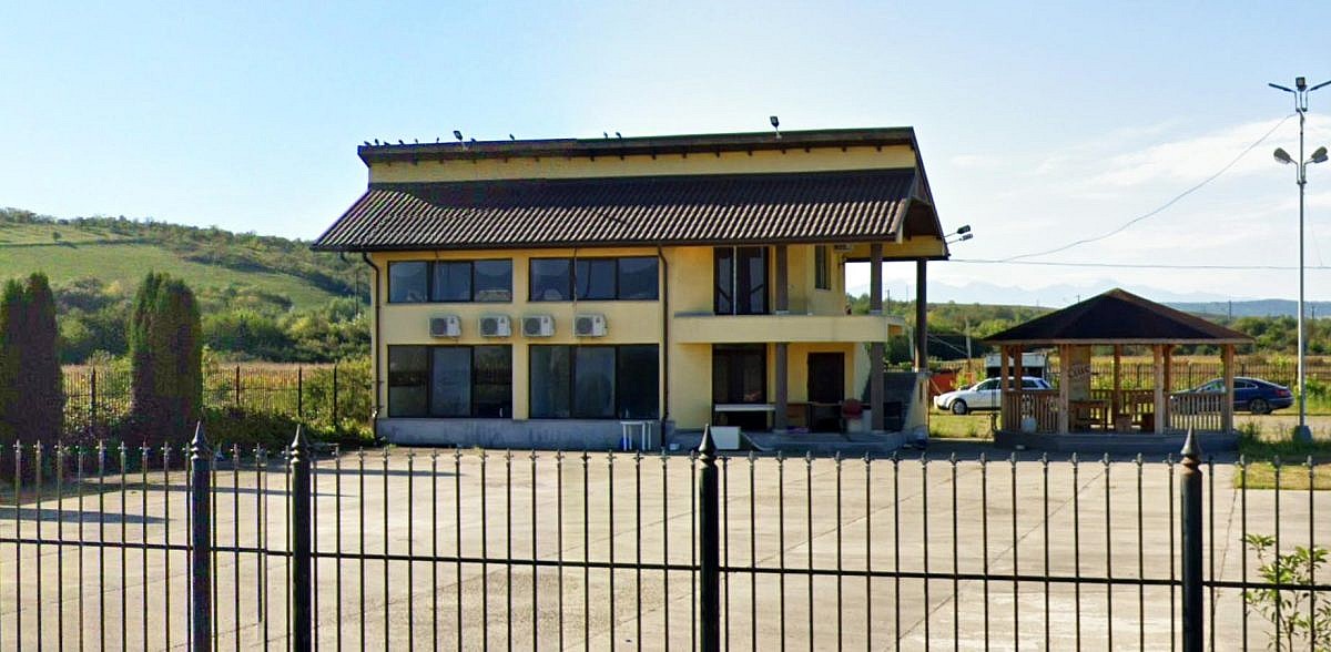 Vila P+M 108mp + teren intravilan 2.988mp, Santandrei, jud. Hunedoara