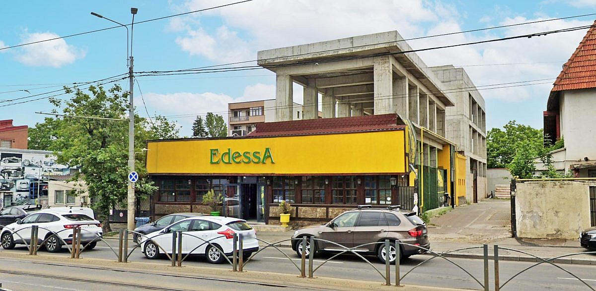 Spatiu comercial 346mp + anexe + teren intravilan 1.234mp, sector 2, Bucuresti