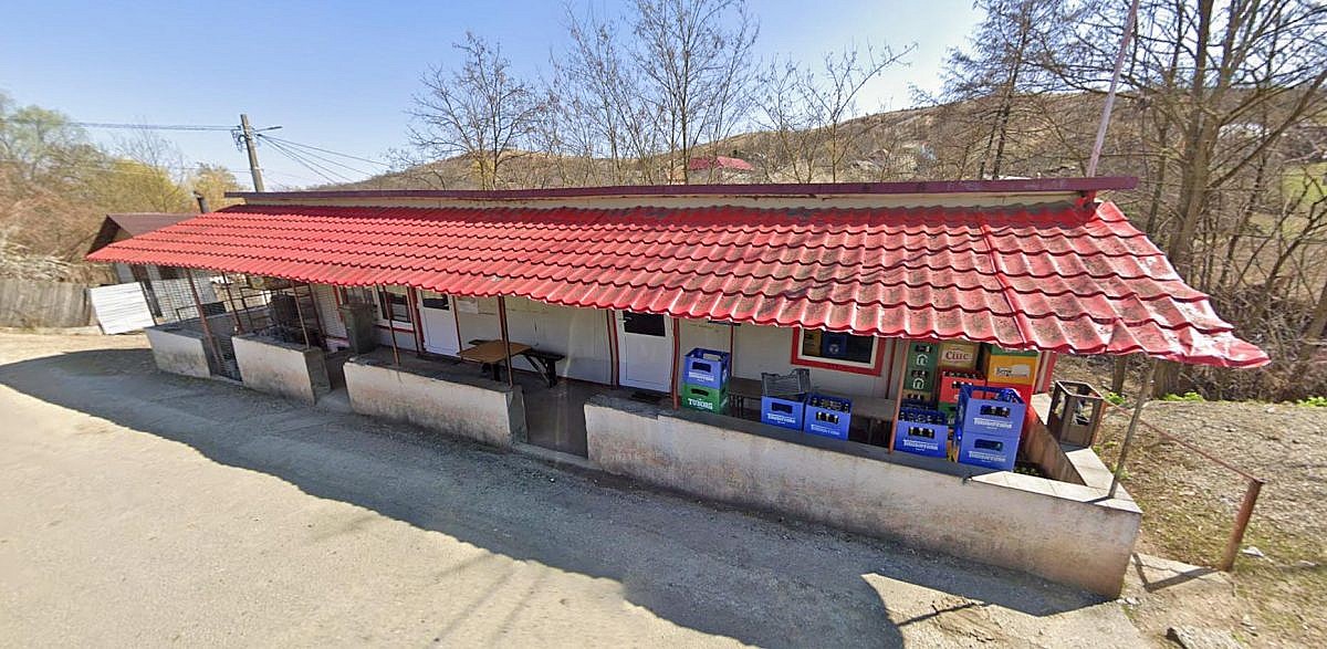 Spatiu comercial 66mp + teren intravilan 225mp, Orbeni, jud. Bacau