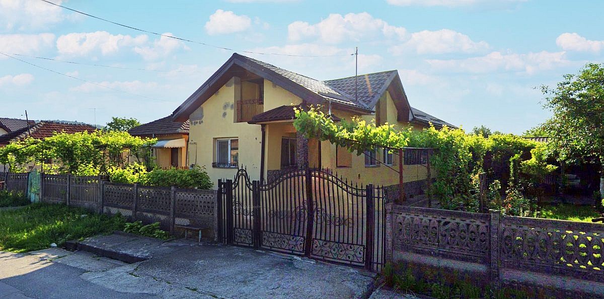 Casa P 101mp + anexe + teren intravilan 1.195mp, Sateni, jud. Dambovita