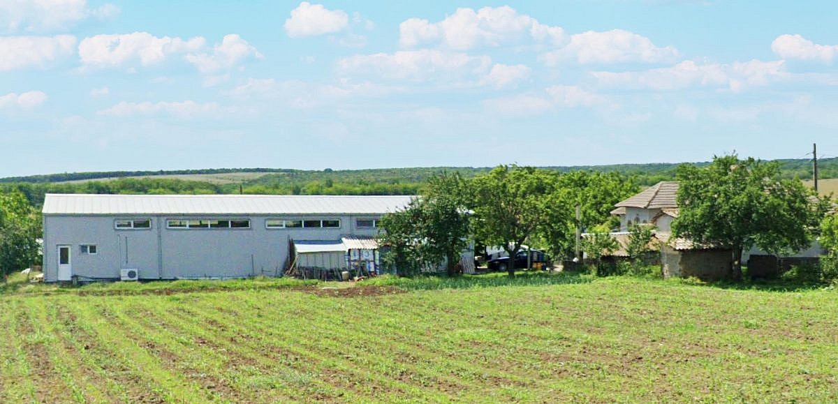 Casa 111mp + hala productie 314mp + anexe + teren intravilan 2.500mp, Vasile Alecsandri, jud. Tulcea